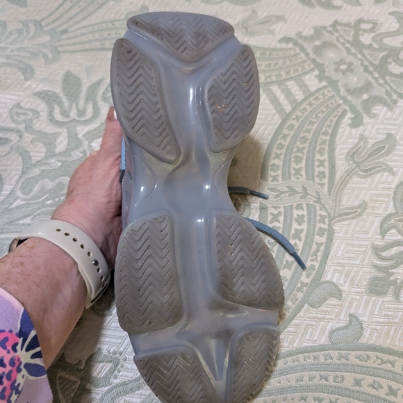 Steve Madden, Sky Blue, Maxima Sneakers, with some bling, size 8 - Picture 5 of 8